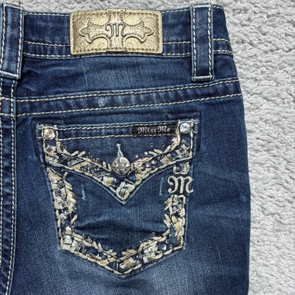 Miss Me Shorts Womens 27 Mid Rise Big Stitch Flap Gems Rhinestones Western Rodeo - Picture 5 of 6